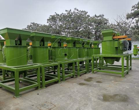 vertical type crusher for cow waste